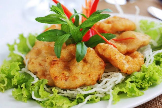 Chả mực Hạ Long được bình chọn là 1 trong 50 món ăn ngon, nổi tiếng bậc nhất Việt Nam
